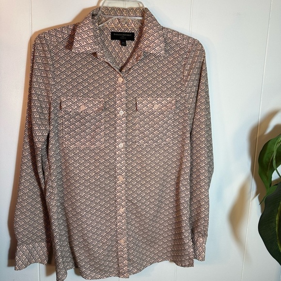 Banana Republic XS Women’s Geometric Classic Fit Blouse - Picture 2 of 12